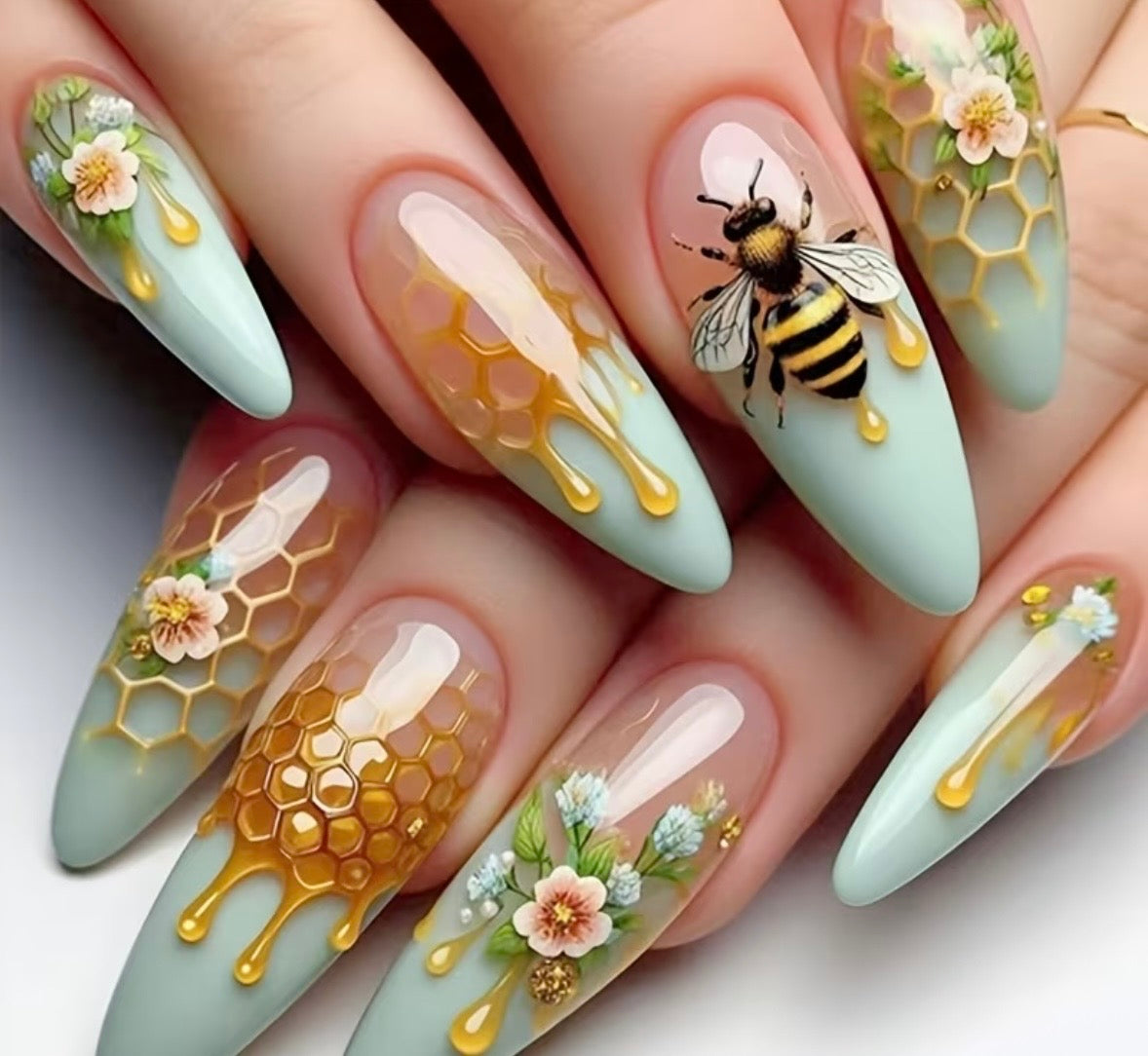Bee 🐝 Hive
